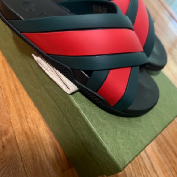 Gucci - Picture 3 of 5